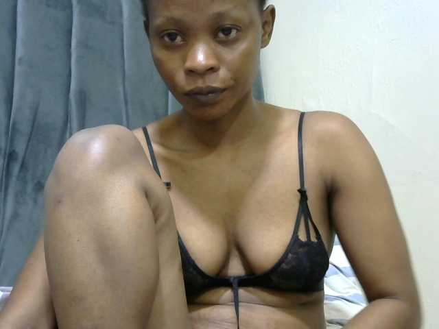 PrettyAlianah live cam on BongaCams