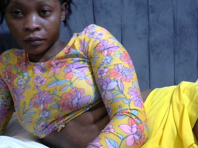 PrettyAlianah live webcam show