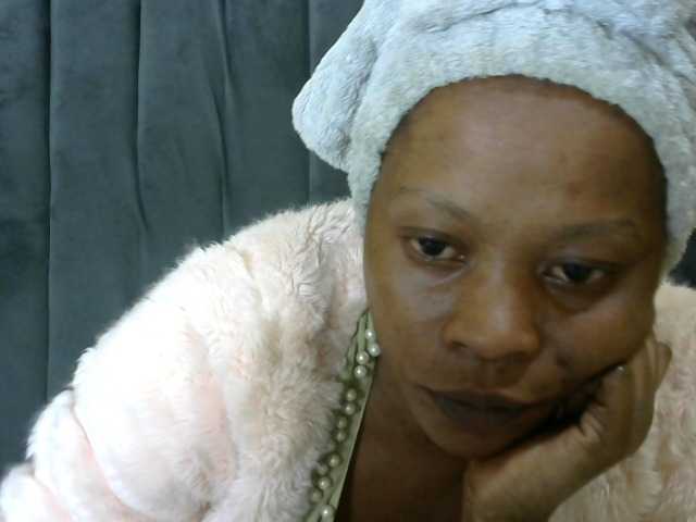 PrettyAlianah live cam on BongaCams