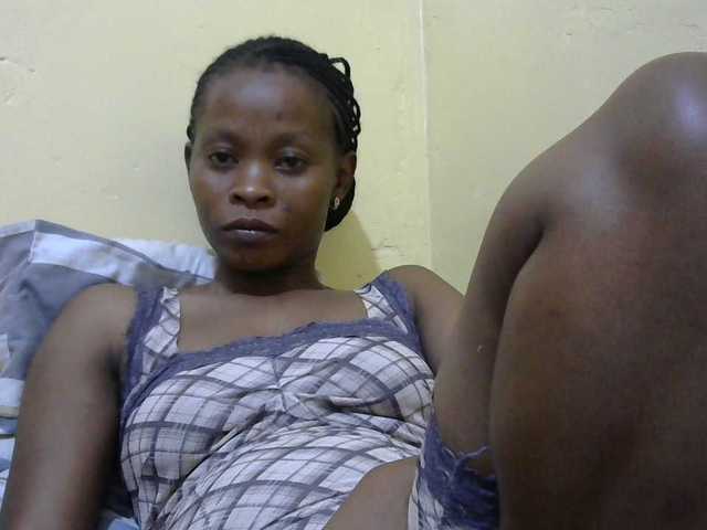 PrettyAlianah live cam on BongaCams
