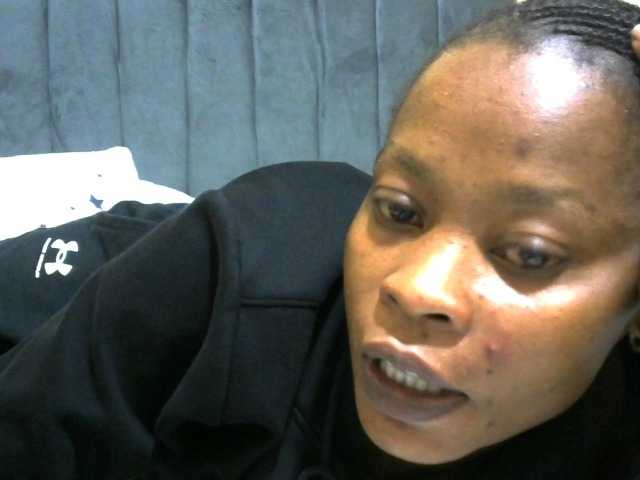 PrettyAlianah live cam on BongaCams