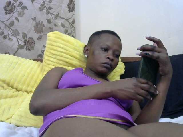 PrettyAlianah live cam on BongaCams