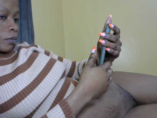 PrettyAlianah live cam on BongaCams