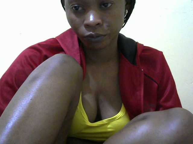 PrettyAlianah live cam on BongaCams