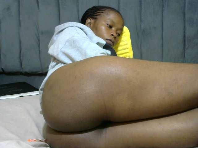 PrettyAlianah live cam on BongaCams