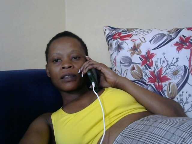 PrettyAlianah live cam on BongaCams