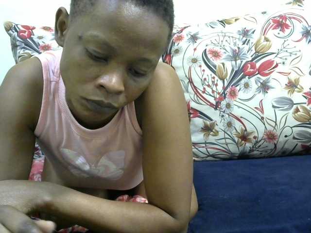 PrettyAlianah live cam on BongaCams