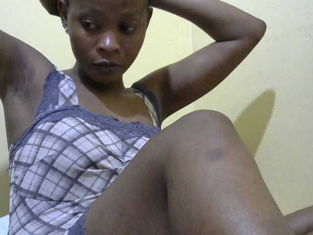 PrettyAlianah live cam on BongaCams