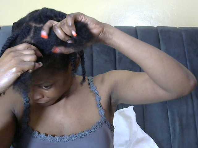 PrettyAlianah live cam on BongaCams