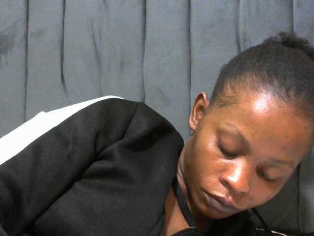 PrettyAlianah live webcam show