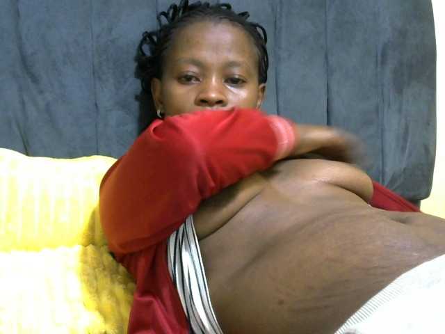 PrettyAlianah live cam on BongaCams