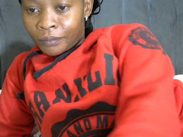 PrettyAlianah live cam on BongaCams