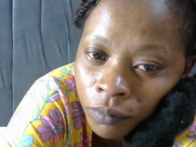 PrettyAlianah live webcam show