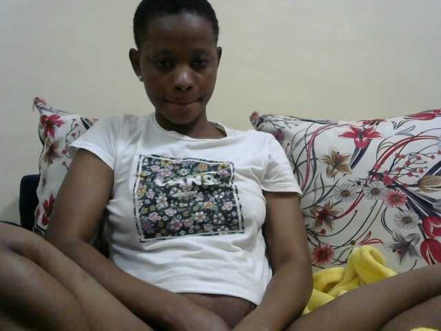 PrettyAlianah live cam on BongaCams
