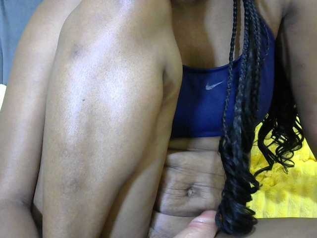PrettyAlianah live cam on BongaCams