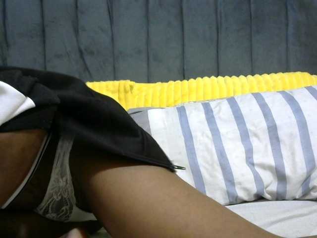 PrettyAlianah live cam on BongaCams