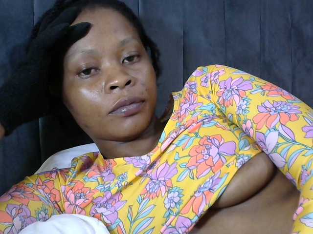 PrettyAlianah live webcam show