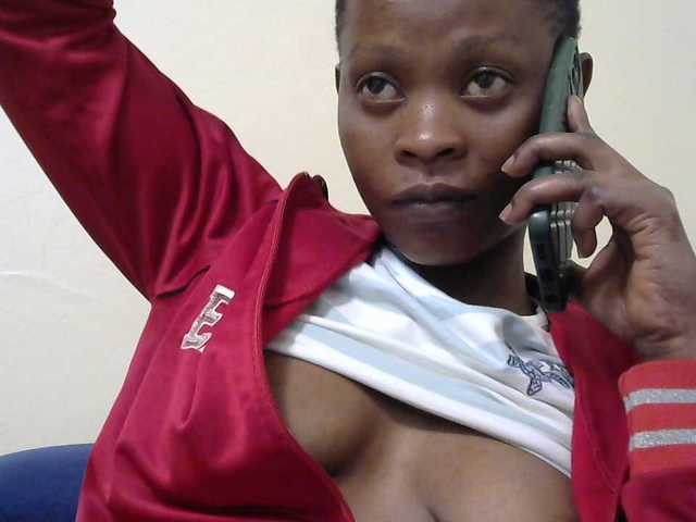 PrettyAlianah live cam on BongaCams