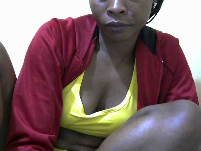 PrettyAlianah live cam on BongaCams