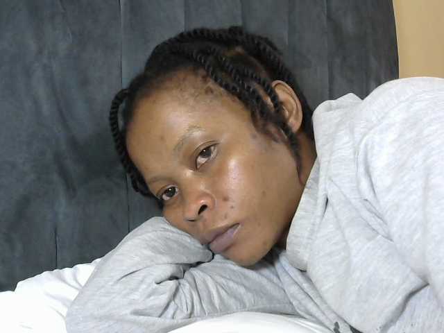 PrettyAlianah live cam on BongaCams