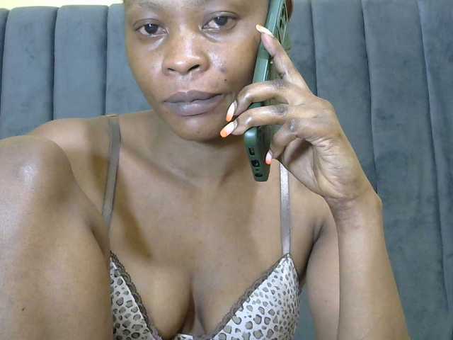PrettyAlianah live cam on BongaCams