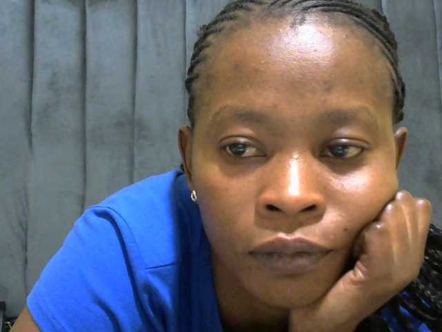 PrettyAlianah live cam on BongaCams