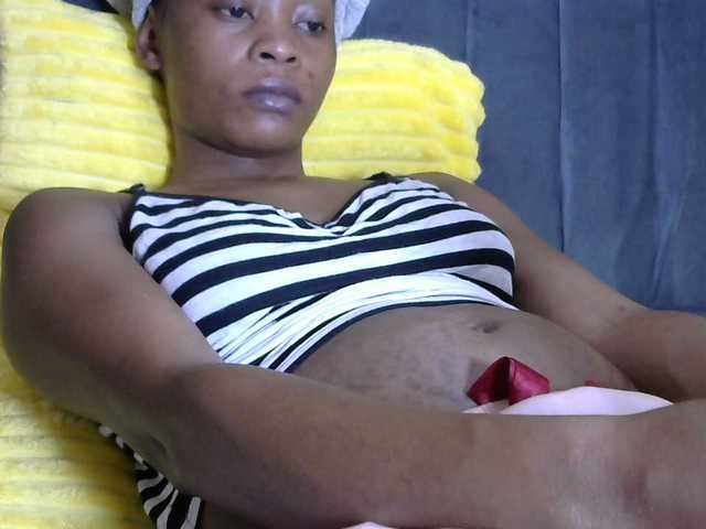 PrettyAlianah live cam on BongaCams