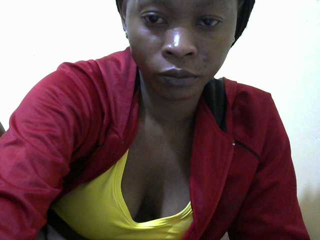 PrettyAlianah live cam on BongaCams