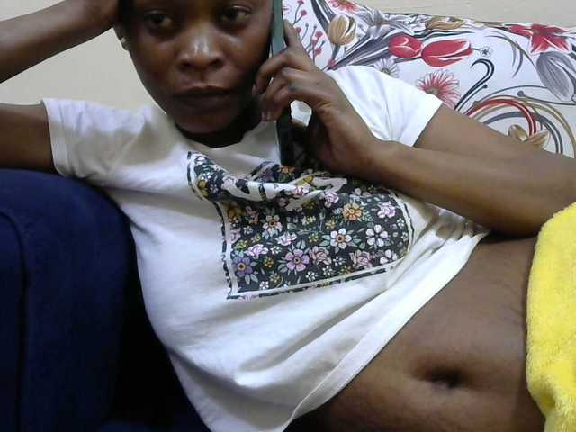 PrettyAlianah live cam on BongaCams