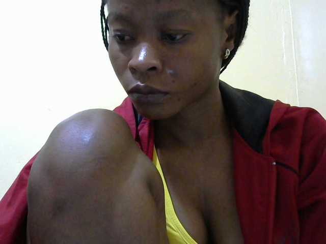 PrettyAlianah live cam on BongaCams