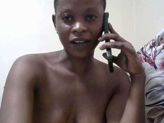 PrettyAlianah live cam on BongaCams