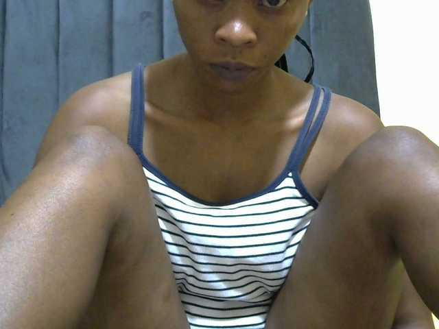 PrettyAlianah live cam on BongaCams