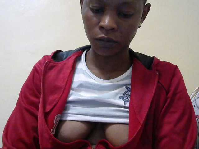 PrettyAlianah live cam on BongaCams