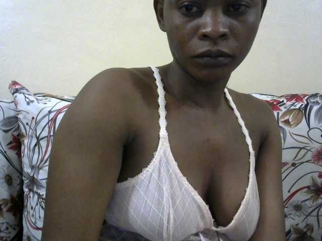 PrettyAlianah live cam on BongaCams