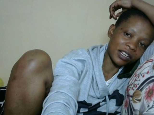 PrettyAlianah live cam on BongaCams