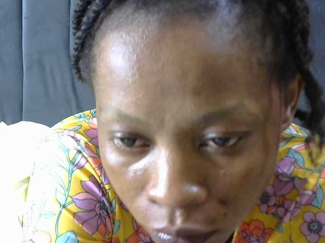 PrettyAlianah live webcam show