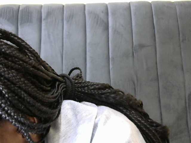 PrettyAlianah live cam on BongaCams