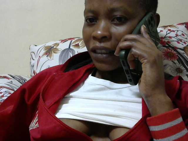 PrettyAlianah live cam on BongaCams