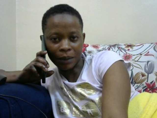 PrettyAlianah live cam on BongaCams
