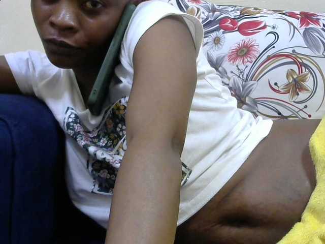PrettyAlianah live cam on BongaCams