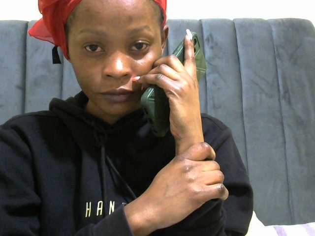 PrettyAlianah live cam on BongaCams