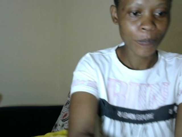 PrettyAlianah live cam on BongaCams