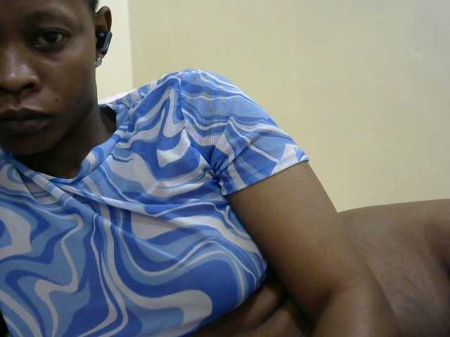 PrettyAlianah live cam on BongaCams