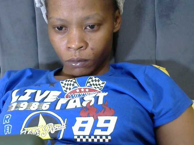 PrettyAlianah live cam on BongaCams