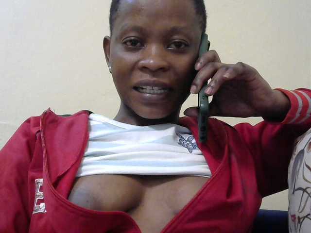 PrettyAlianah live cam on BongaCams