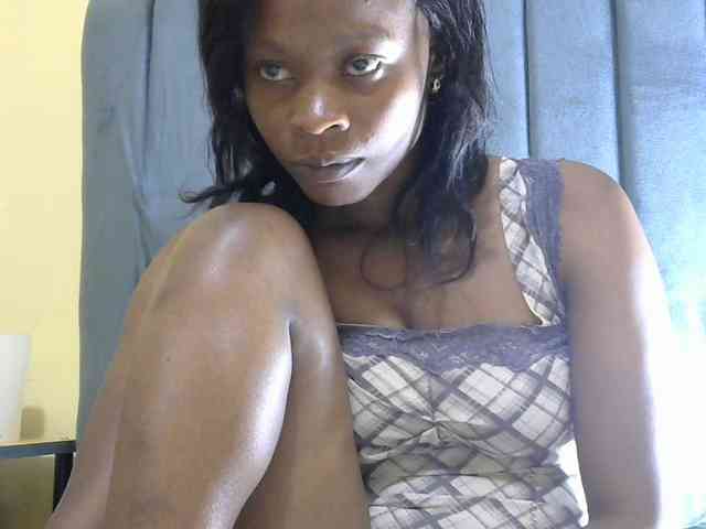 PrettyAlianah webcam