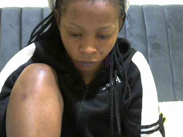 PrettyAlianah webcam