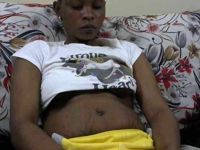 PrettyAlianah webcam