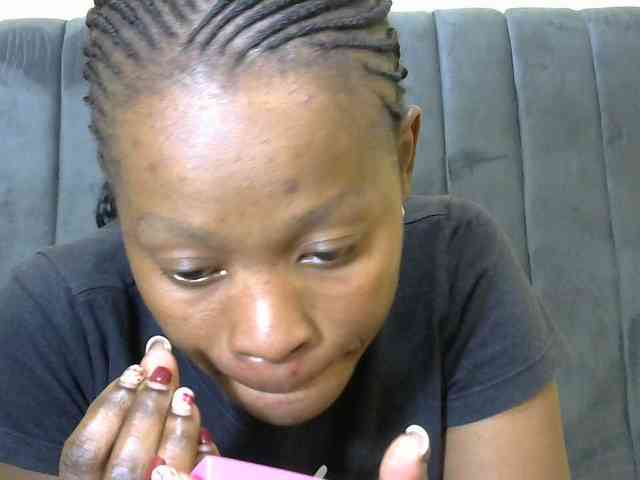PrettyAlianah webcam