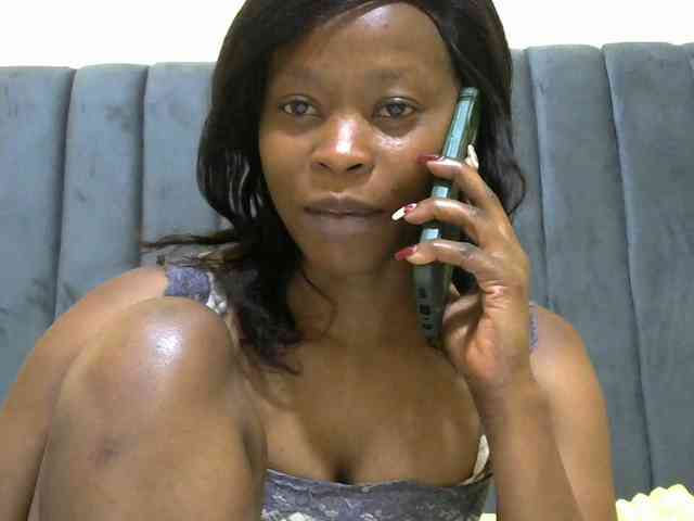 PrettyAlianah webcam